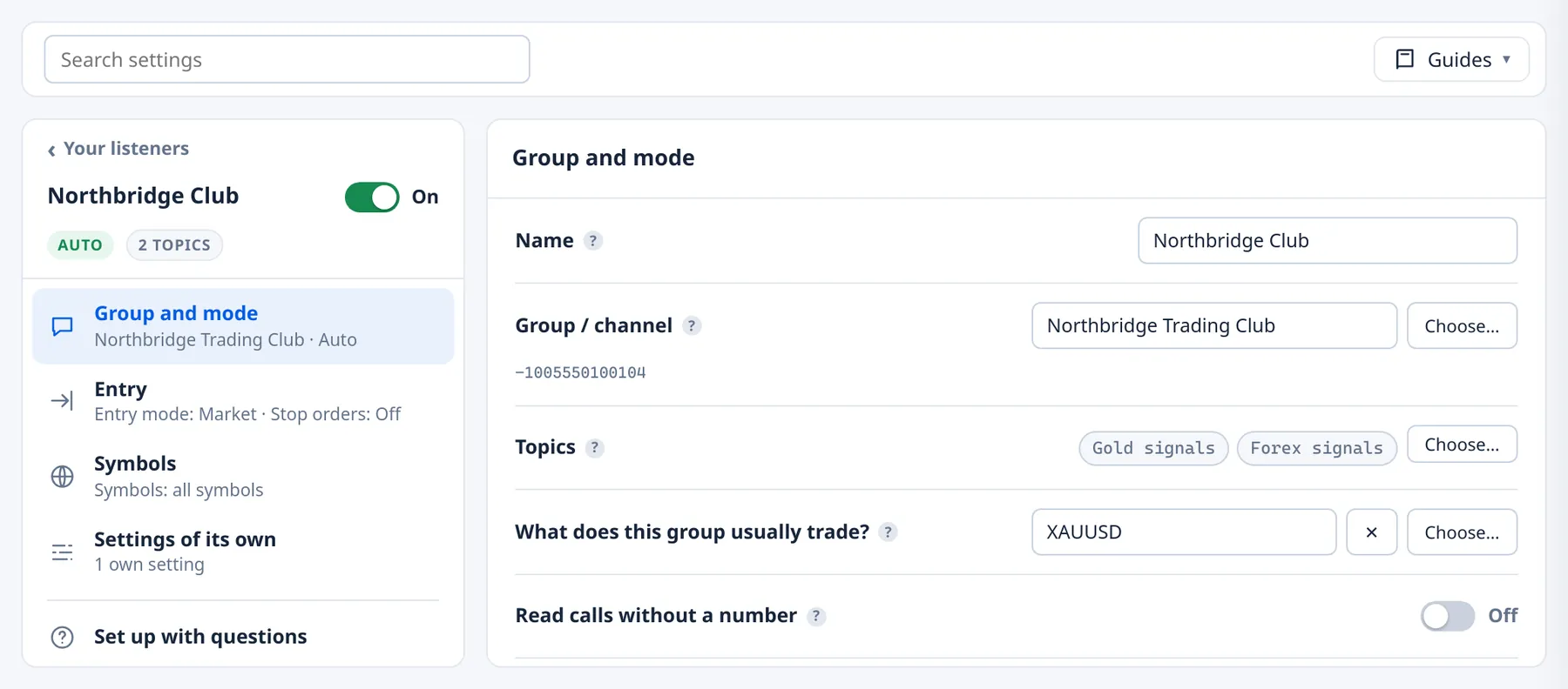 listener ของกลุ่มที่แบ่งเป็นหัวข้อ เปิดอยู่ที่ “กลุ่มและโหมด”: มีป้าย “2 หัวข้อ” ใต้ชื่อ และ “หัวข้อ” แสดง Gold signals กับ Forex signals อยู่ข้าง “เลือก…”